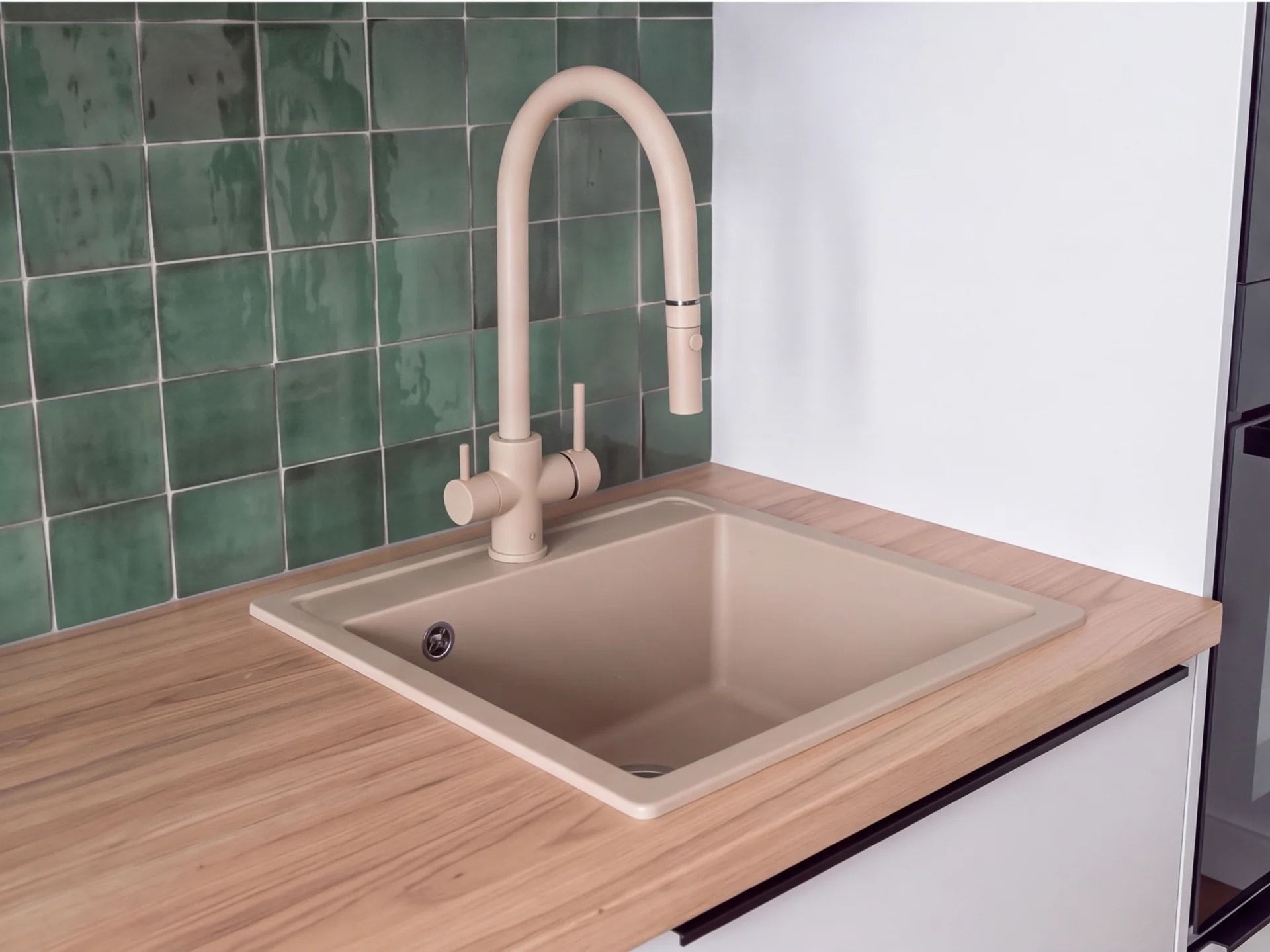 Коллекция URBANOVA Flat · ЛДСП 16мм лайт грей + ЛМДФ 16мм каселла натуральный